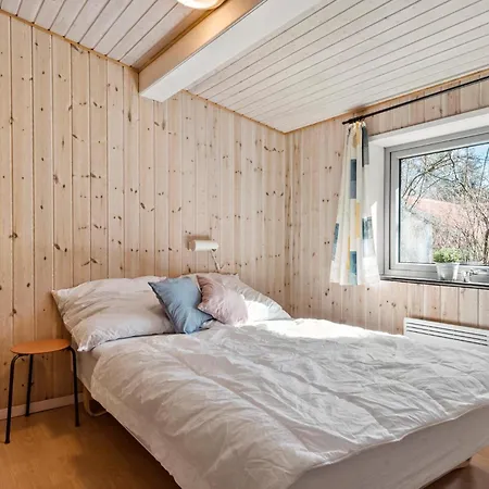 2 Bedroom Gorgeous In Toftlund