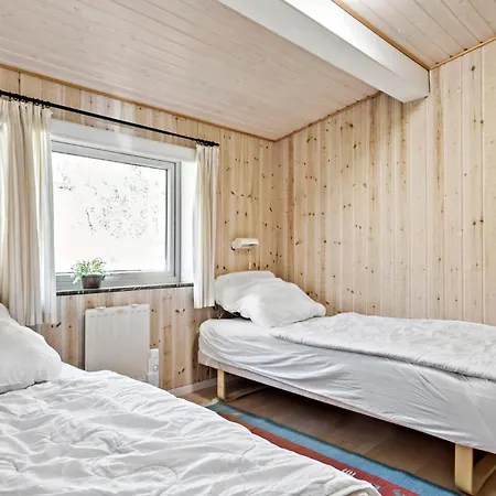 Feriehus 2 Bedroom Gorgeous In
